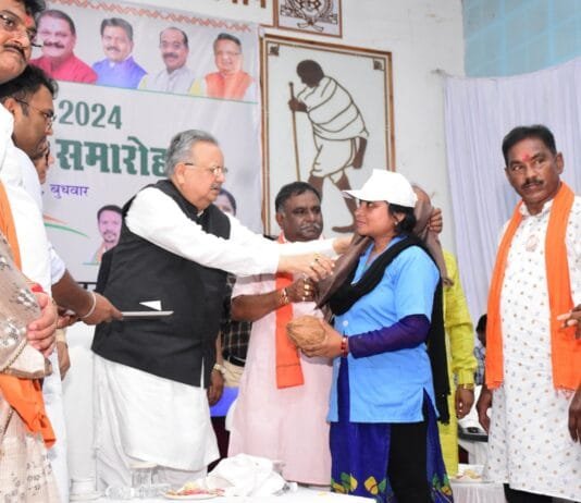 राजनांदगांव : स्वच्छता सम्मान समारोह में विशेष योगदान के लिए श्रमवीरों को किया गया सम्मानित…