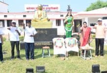 मोहला : कलेक्टर ने अपने हाथों में थामा झाड़ू, कलेक्ट्रेट परिसर के आस पास की साफ- सफाई…