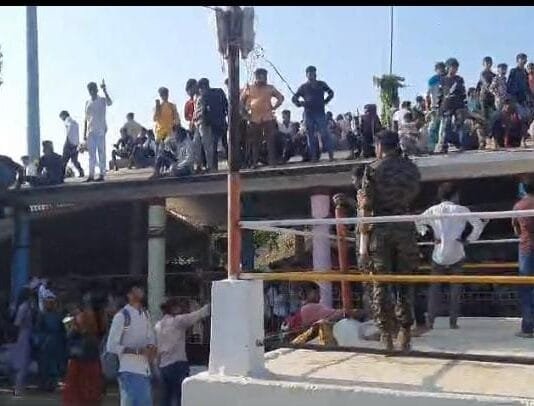 बिग ब्रेकिंग विज़न टाइम्स : डोंगरगढ़ में उमड़ी भीड़, मची भगदड़, एक की मौत, कलेक्टर संजय अग्रवाल ने की पुष्टी…