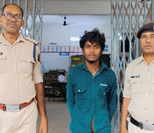 राजनांदगांव : चाकू दिखाकर मोबाईल झपटमारी करने वाले आरोपी को किया लालबाग पुलिस ने गिरफ्तार…