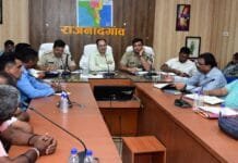 राजनांदगांव : दीपावली त्यौहार को ध्यान में रखते हुए सभी पसरा वाले निर्धारित स्थानों में लगाएंगे अपनी दुकान…