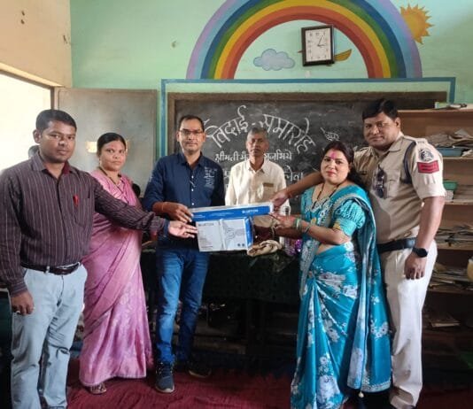 राजनांदगांव : मंजरी हुई पदोन्नत न्योता भोज में खिलाया बालूशाही शाला परिवार ने दी विदाई…