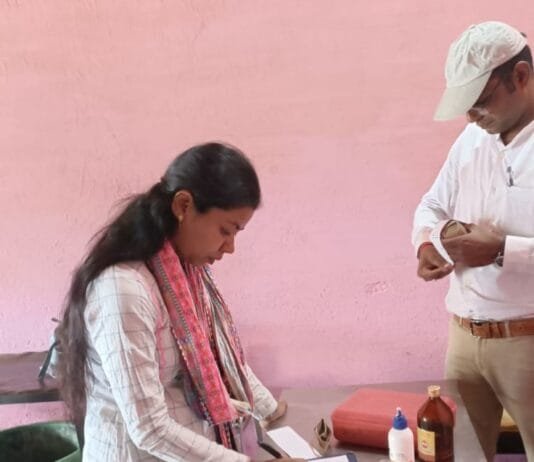 खैरागढ: खाद्य एवं औषधि प्रशासन द्वारा मिठाई दुकानों में निरीक्षण कर लिया गया सेम्पल…