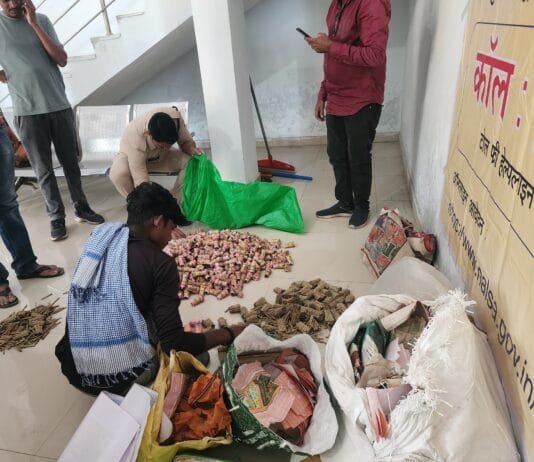राजनांदगांव: डुप्लीकेट बीड़ी बनाने वाले पर पुलिस की छापे मार कार्यवाही…