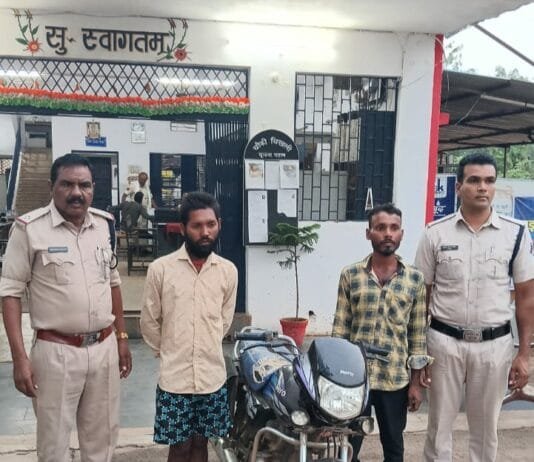 राजनांदगांव : अवैध शराब परिवहन करने वाले पर चौकी चिखली पुलिस की कार्यवाही…