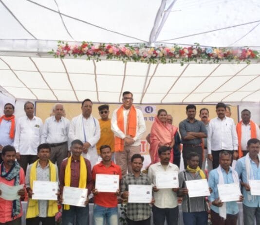 मोहला : जिला स्तरीय प्रधानमंत्री आवास मेला में आवासहीन परिवारों को मिला सपनों का आशियाना…