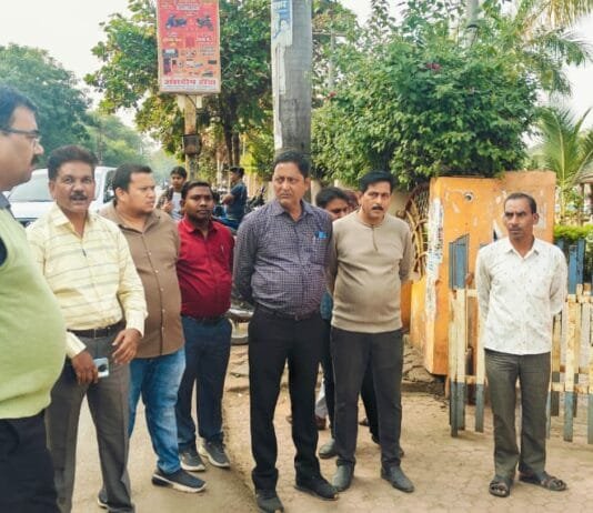 राजनांदगांव : निगम आयुक्त विश्वकर्मा अधिकारियों के साथ चौपाटी एवं पुष्पवाटिका व आनंद वाटिका का निरीक्षण कर व्यवस्था दुरूस्त करने के दिये निर्देश…