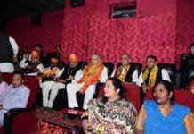 राजनांदगांव : विधानसभा अध्यक्ष डॉ. रमन सिंह ने देखा द-साबरमती स्टोरी शो…