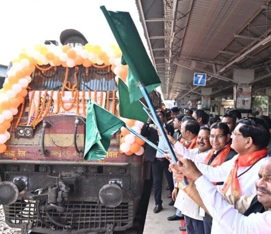 रायपुर : श्री रामलला दर्शन योजना: रायपुर से 850 श्रद्धालु अयोध्या के लिए रवाना…