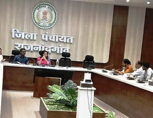 राजनांदगांव: जिला पंचायत सीईओ प्रधानमंत्री आवास योजना-ग्रामीण अंतर्गत किए जा रहे आवास निर्माण कार्यों की समीक्षा की…