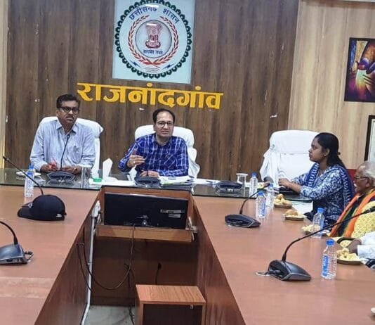 राजनांदगांव: आदिवासियों के विकास के लिए शासन द्वारा संचालित योजनाओं की दी गई जानकारी…