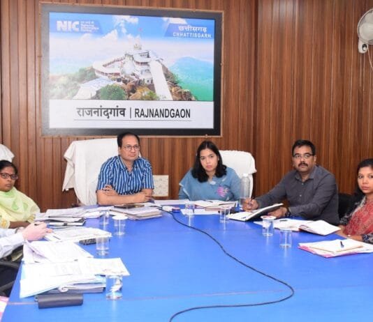 राजनांदगांव: मुख्य सचिव ने वीडियो कॉन्फ्रेसिंग के माध्यम से धान खरीदी, घुमंतू पशुओं के नियंत्रण, शहरी एवं ग्रामीण क्षेत्रों में स्वच्छता की स्थिति के संबंध में की समीक्षा…