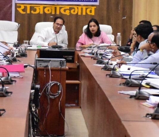 राजनांदगांव: प्रधानमंत्री आवास योजना अंतर्गत स्वीकृत सभी आवास का निर्माण निर्धारित समय में यथाशीघ्र पूर्ण करें – कलेक्टर…