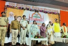 राजनांदगांव : सेल्फीजोन, सायबर रथ एवं लाउडस्पीकर के माध्यम सें सायबर अपराध से बचने के तरीके के बारे में बताकर लोगों को किया जागरूक…