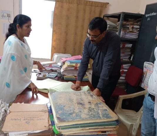 राजनांदगांव : नवागत आयुक्त अतुल विश्वकर्मा ने कार्यालय का निरीक्षण कर अधिकारी कर्मचारी से हुये रूबरू…