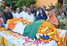 रायपुर : पूर्व राज्यसभा सांसद एवं प्रख्यात समाज सेवी गोपाल व्यास को राजकीय सम्मान के साथ दी गई अंतिम विदाई…