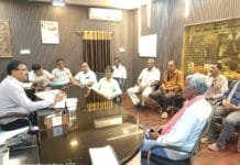 राजनांदगांव: निगम आयुक्त ने ली गोकुल नगर के मवेशी मालिकों की बैठक…