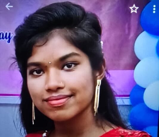 कॉलेज की छात्रा ने लगाई फांसी,मां पिता के लिए छोड़ा सोसाइट नोट…