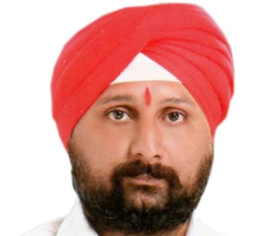 राजनांदगांव: बिना पद के किस हैसियत से अधिकारियों को निर्देशित कर रहे हैं अभिषेकः कुलबीर…