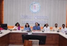 राजनांदगांव : सड़क दुर्घटना से जनधन एवं पशुधन की हानि से बचाव के लिए घुमंतू पशुओं को विस्थापित करना जरूरी – कलेक्टर…