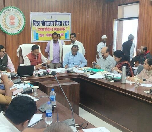 खैरागढ: प्राप्त आवेदनों को गंभीरता से लेते हुए त्वरित निराकरण करने के दिए निर्देश— कलेक्टर चन्द्रकांत वर्मा…