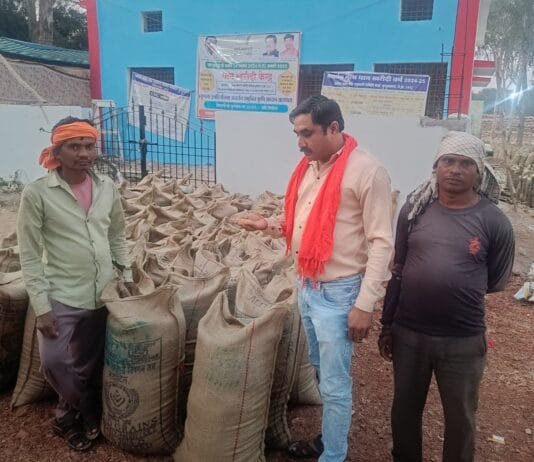 VISION TIMES : धान खरीदी व्यवस्था का जायजा लेने पहुंचे भाजपा प्रदेश मीडिया प्रभारी स्वाधीन जैन…