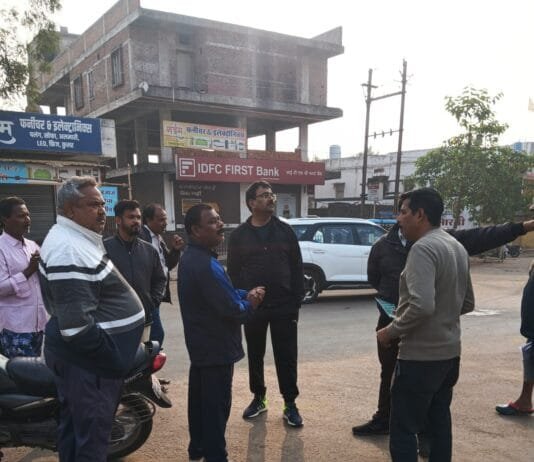 राजनांदगांव: आयुक्त विश्वकर्मा आज सुबह पहुचे वार्डो में सफाई देखने…