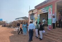 राजनांदगांव : सीईओ जिला पंचायत ने ग्राम गठुला, बोरी, तिलई, उपरवाह का किया आकास्मिक निरीक्षण…