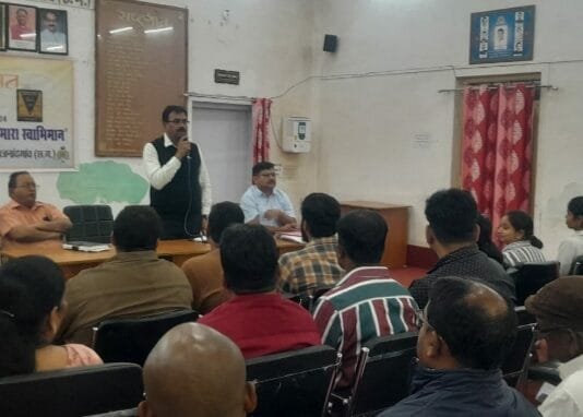 राजनांदगांव: नगर निगम के सभी विभाग के अधिकारियों व कर्मचारियों की आयुक्त विश्वकर्मा ने ली बैठक…