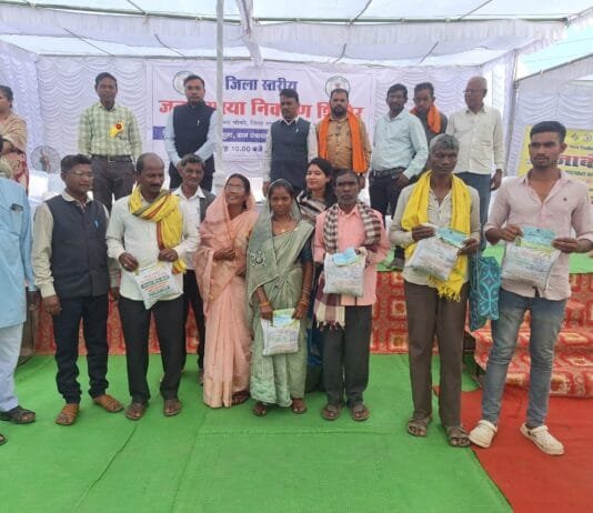 मोहला : अंबागढ़ चौकी के ग्राम भंसुला में जिला स्तरीय जन समस्या निवारण शिविर, प्रधानमंत्री आवास मेला व जागो वोटर कार्यक्रम का आयोजन…