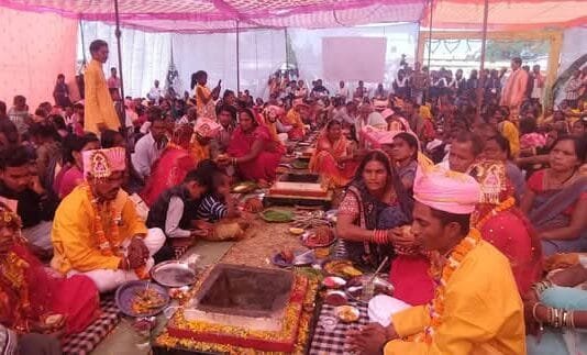 राजनांदगांव : कुमरदा में सामूहिक विवाह मे 16 जोड़ी परिणय सूत्र मे बंधे…