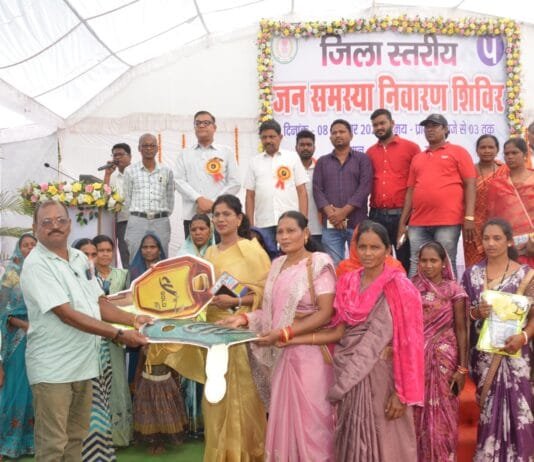 मोहला: मानपुर के ढब्बा में जिला स्तरीय जन समस्या निवारण शिविर, प्रधानमंत्री आवास मेला व जागो वोटर कार्यक्रम का आयोजन…