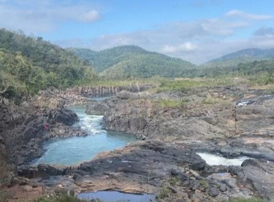 सातधार जलप्रपात में बहा युवक ,नहाने के दौरान हुआ हादसा…