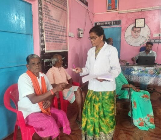 धमतरी : आयुष्मान वय वन्दना कार्ड पंजीयन में धमतरी जिला पूरे प्रदेश में दूसरे स्थान पर…