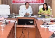 राजनांदगांव: प्रशासनिक अधिकारी लोकहित में सेवा भावना के साथ करें कार्य : कलेक्टर…