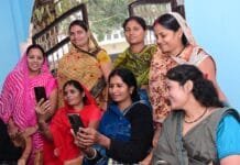 राजनांदगांव : महतारी वंदन योजना से महिलाओं के चेहरे पर आत्मविश्वास एवं आत्मनिर्भरता की झलकी खुशी…