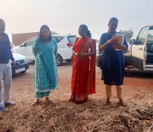 राजनांदगांव: सीईओ जिला पंचायत ने घुमंतु पशुओं के लिए ग्राम मनकी, सोमनी एवं अंजोरा में प्रस्तावित पशु आश्रय स्थल का किया निरीक्षण…