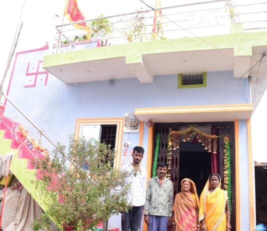 राजनांदगांव :प्रधानमंत्री आवास योजना से फगुनी बाई को पक्का मकान मिलने पर जीवन में आया सकारात्मक परिवर्तन…