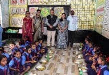 राजनांदगांव : न्यौता भोजन में बच्चों में छलका उमंग एवं उत्साह…