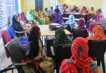 राजनांदगांव : जिले के ग्राम पंचायतों में प्रधानमंत्री आवास योजना-ग्रामीण के तहत हितग्राहियों को समय पर आवास निर्माण के लिए किया जा रहा प्रोत्साहित…