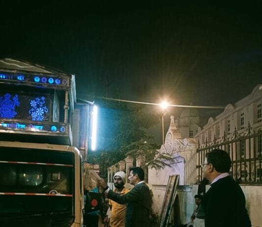 राजनांदगांव: दुकान की सीमा में समान रखने तथा डोर टू डोर कचरा संग्रहण गाडी में कचरा डालने दुकानदारों को दिये समझाईस…