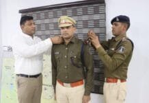 राजनांदगांव : पुलिस अधीक्षक मोहित गर्ग द्वारा 03 उप निरीक्षकों को स्टार लगाकर निरीक्षक के पद पर किया पदोन्नत…