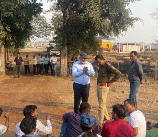 राजनांदगांव : आयरन फैक्ट्री के खिलाफ कोपेडीह के ग्रामीणों ने किया आंदोलन…