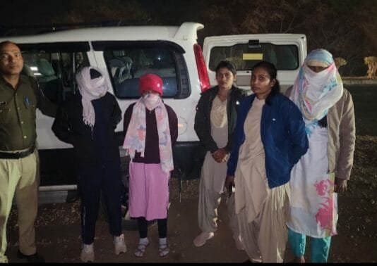 राजनांदगांव : आरक्षक भर्ती परीक्षा में गड़बड़ी , अभ्यर्थीयो से लेनदेन कर अधिक अंकों की एंट्री करने वाले 6 आरक्षक गिरफ्तार…