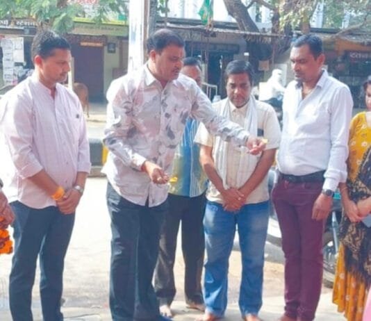 राजनांदगांव : पूर्व सांसद मधुसूदन ने किया ठाकुर प्यारेलाल चौक में शेड निर्माण कार्य का भूमिपूजन…