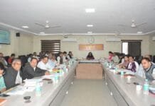 मोहला : विभागीय योजनाओं के क्रियान्वयन में अपेक्षित प्रगति लाये-कलेक्टर…