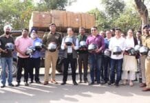 राजनांदगांव : हेलमेट पहन कर वाहन चलाने से होगी जीवन की रक्षा – कलेक्टर…