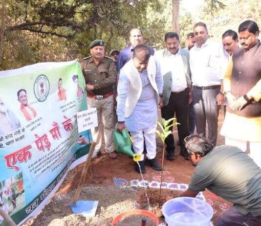 राजनांदगांव: वन एवं जलवायु मंत्री केदार कश्यप ने मनगट्टा में ट्री हाउस, मड हाउस, निर्माणाधीन स्टोन हाउस का किया निरीक्षण…