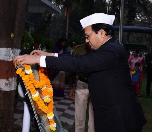 राजनांदगांव : कलेक्टर ने अपने निवास में किया ध्वजारोहण…