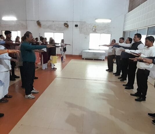 राजनंादगांव : निगम के अधिकारियों व कर्मचारियों ने अमर शहीदों को मौन धारण कर दी श्रद्धांजलि…